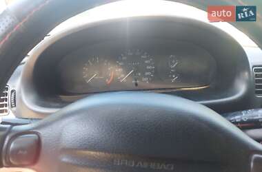 Хэтчбек Mazda 323 1995 в Мерефа