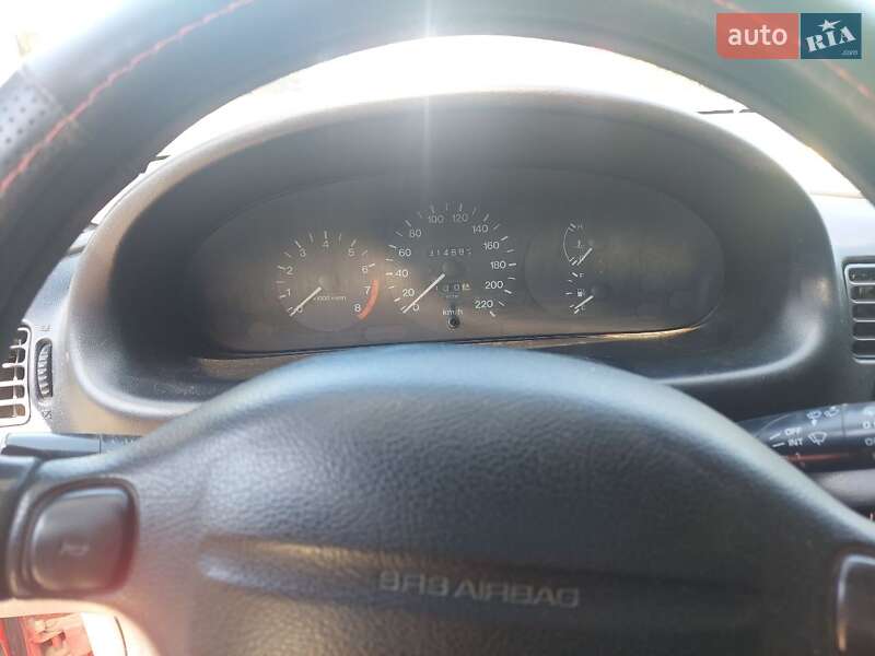 Хэтчбек Mazda 323 1995 в Мерефа