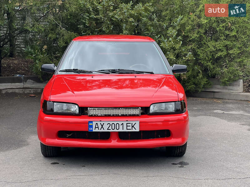 Хэтчбек Mazda 323 1993 в Харькове