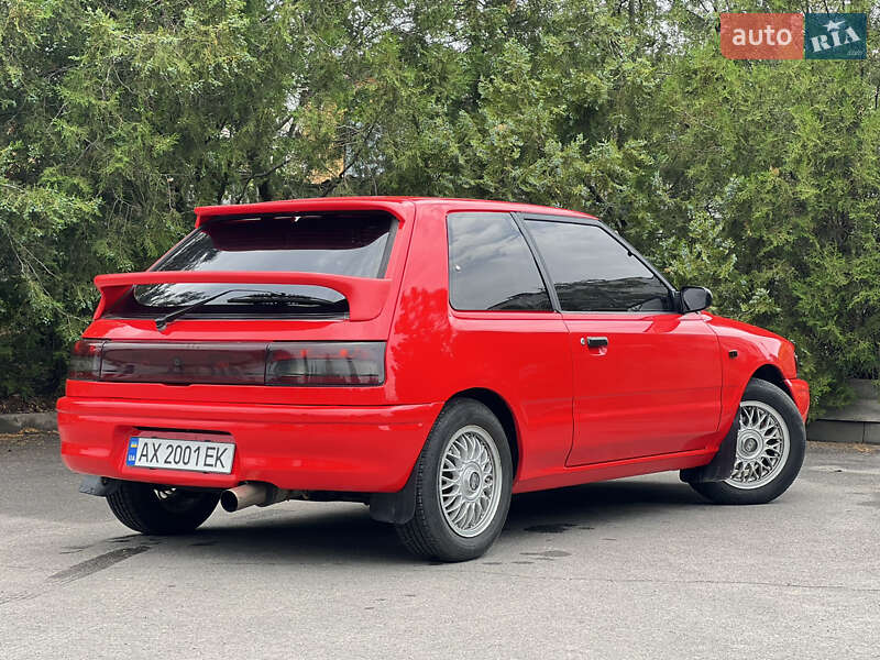 Хэтчбек Mazda 323 1993 в Харькове