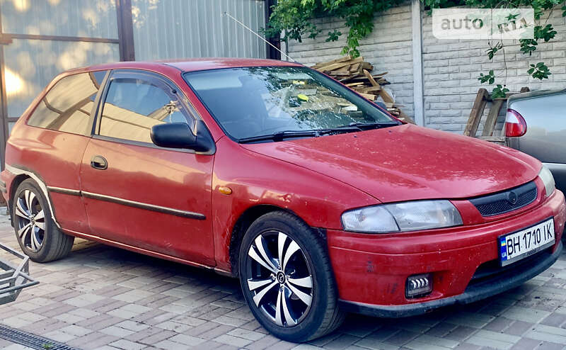 Хетчбек Mazda 323 1997 в Харкові