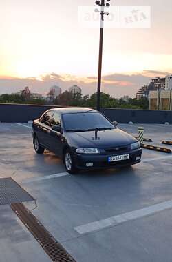 Седан Mazda 323 1998 в Киеве