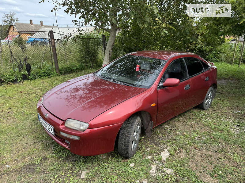 Седан Mazda 323 1996 в Ходорове