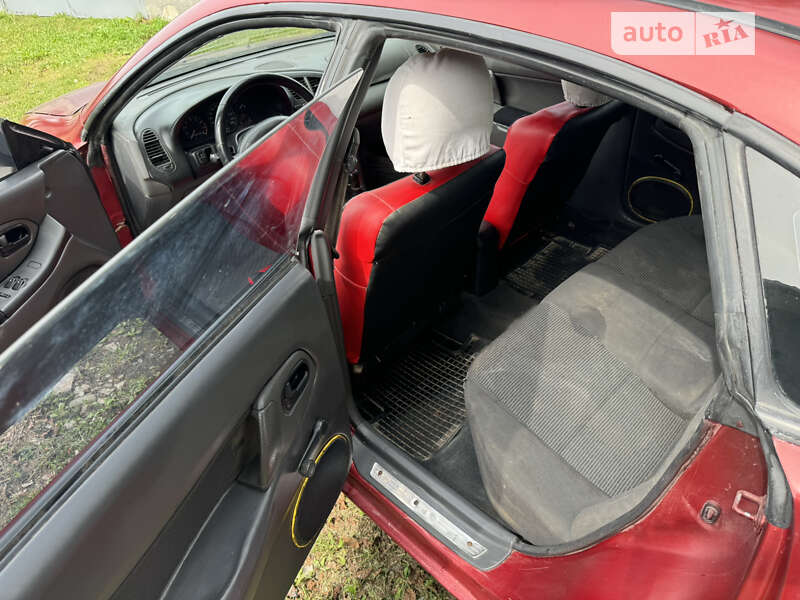 Седан Mazda 323 1996 в Ходорове
