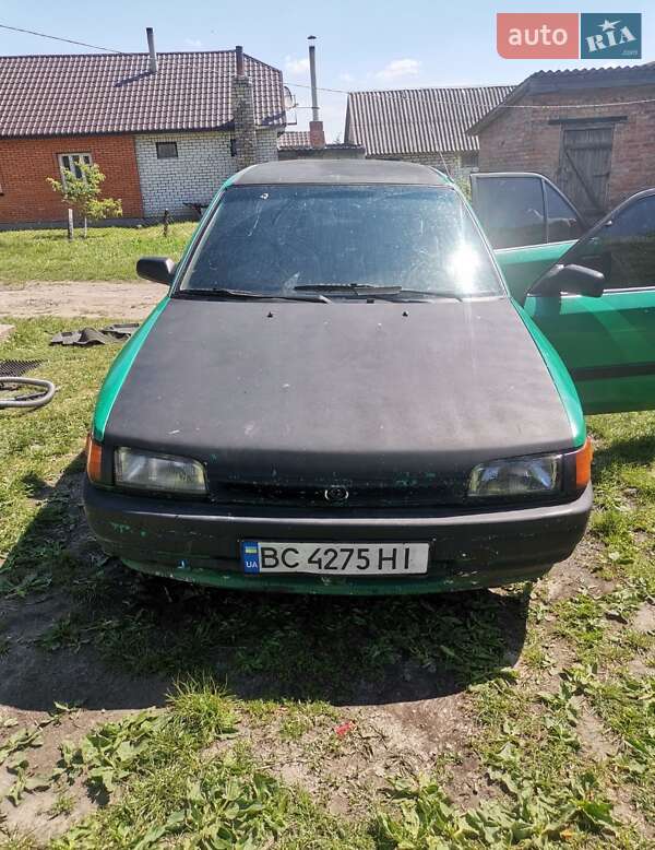 Седан Mazda 323 1993 в 