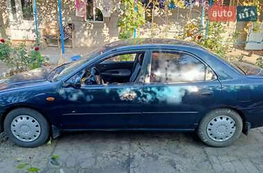 Седан Mazda 323 1995 в Татарбунарах