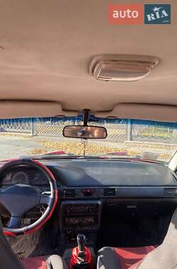 Седан Mazda 323 1992 в Баранівці