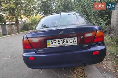 Седан Mazda 323 1995 в Запоріжжі