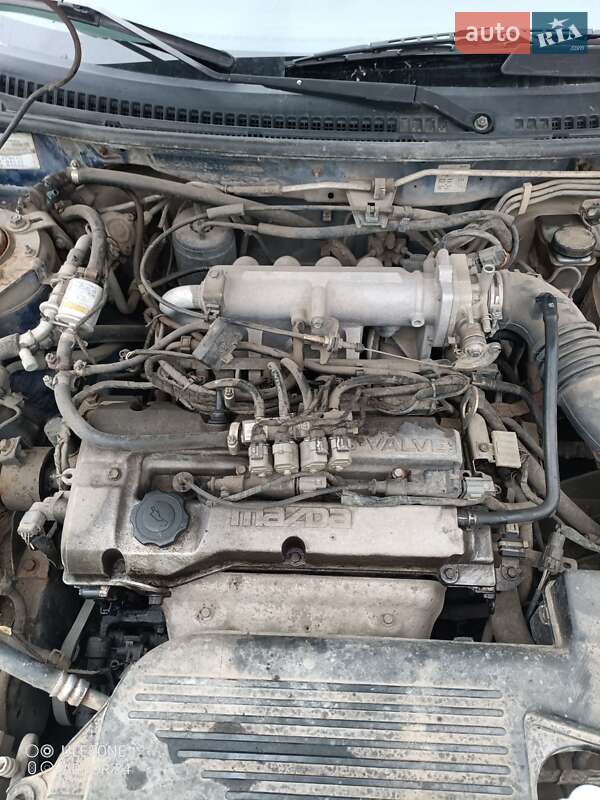 Хэтчбек Mazda 323 2000 в Рудки