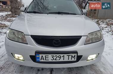 Хетчбек Mazda 323 2002 в Ізюмі