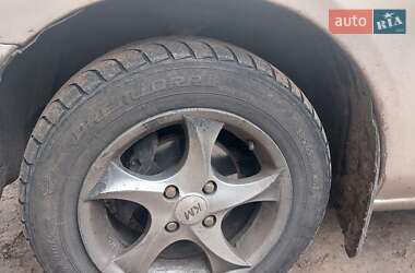 Седан Mazda 323 1997 в Софиевской Борщаговке