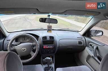 Седан Mazda 323 2000 в Овидиополе