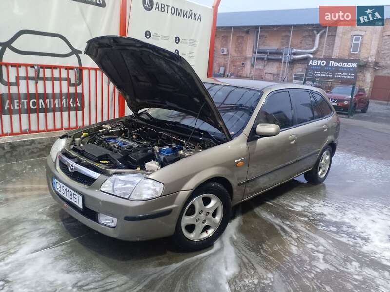 Хэтчбек Mazda 323 2000 в Прилуках