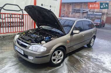 Хэтчбек Mazda 323 2000 в 