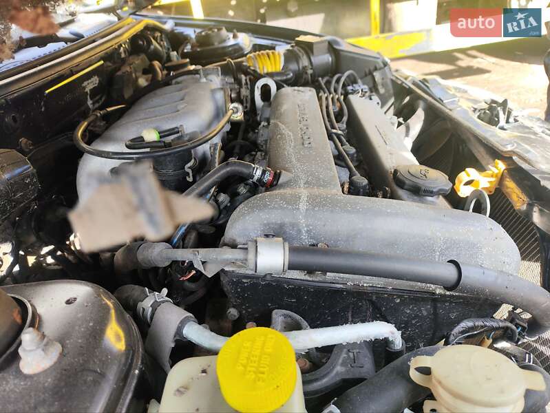 Седан Mazda 323 1996 в Запоріжжі