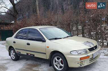 Седан Mazda 323 1995 в Кутах