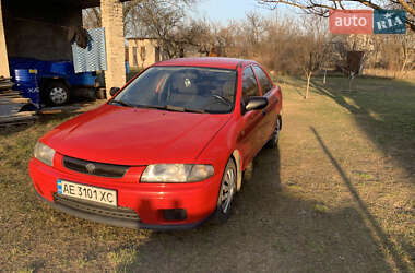 Седан Mazda 323 1997 в 