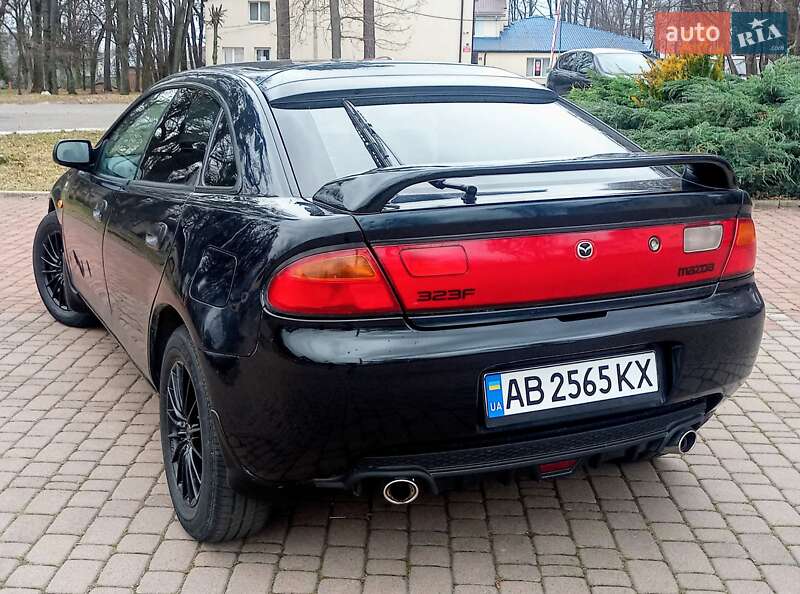 Хэтчбек Mazda 323 1995 в Виннице