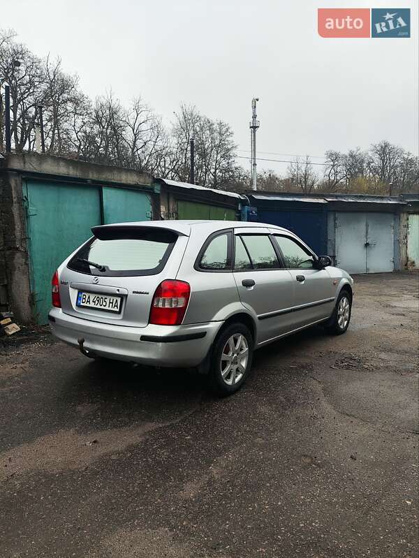 Хэтчбек Mazda 323 1998 в Светловодске