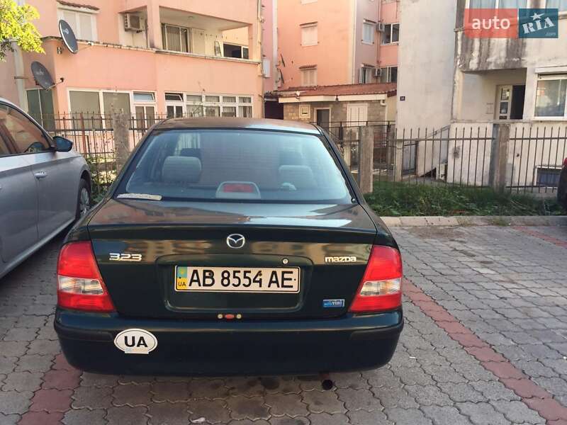 Mazda 323 1998