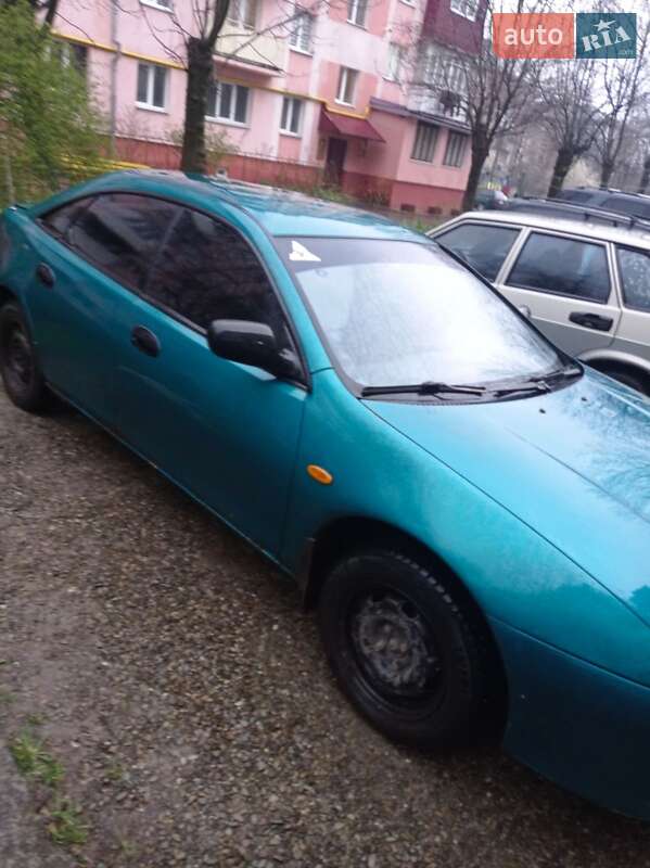 Хэтчбек Mazda 323 1996 в Долине