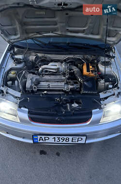 Хэтчбек Mazda 323 1998 в 