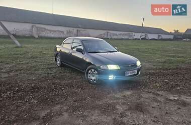 Седан Mazda 323 1996 в 
