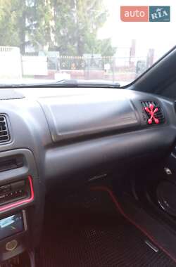 Хэтчбек Mazda 323 1998 в 