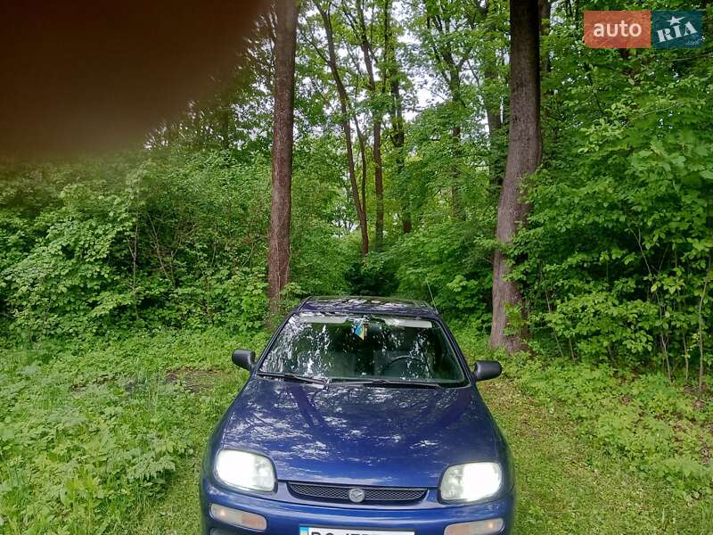 Хэтчбек Mazda 323 1996 в Самборе