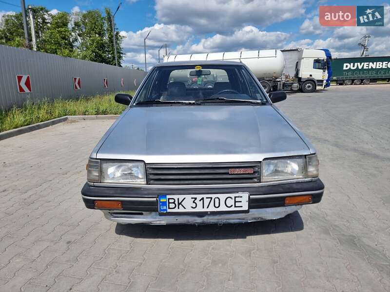 Хэтчбек Mazda 323 1987 в Кременце