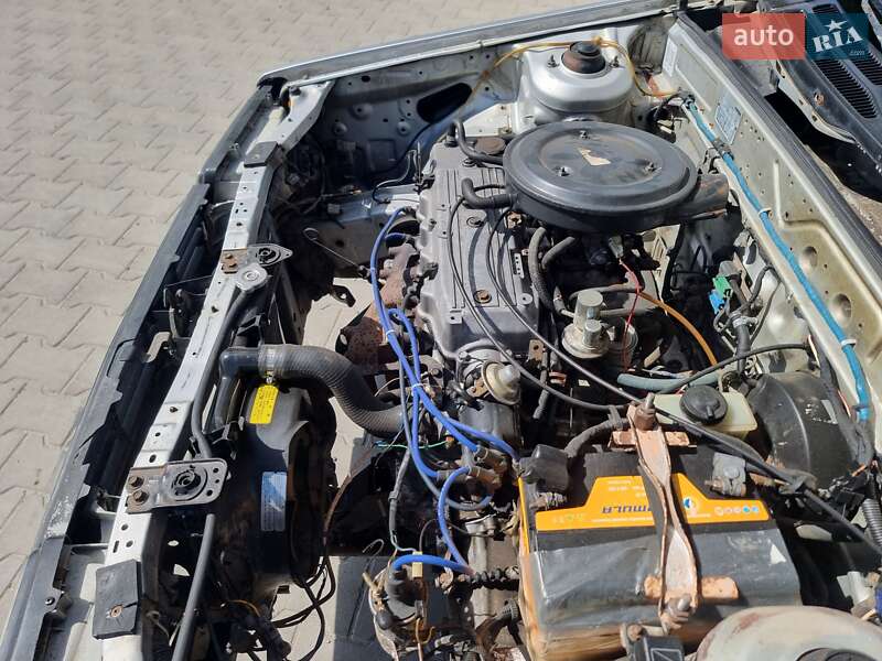 Хэтчбек Mazda 323 1987 в Кременце