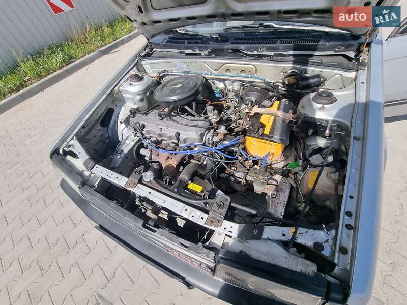 Хэтчбек Mazda 323 1987 в Кременце