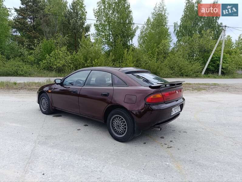 Хэтчбек Mazda 323 1997 в Нетешине