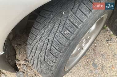 Хэтчбек Mazda 323 1997 в 