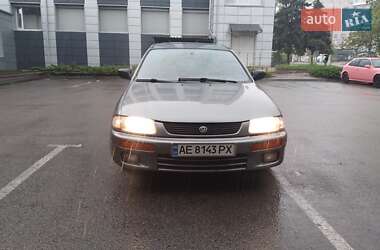 Седан Mazda 323 1995 в 