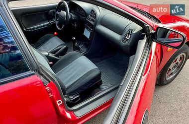 Хэтчбек Mazda 323 1995 в 