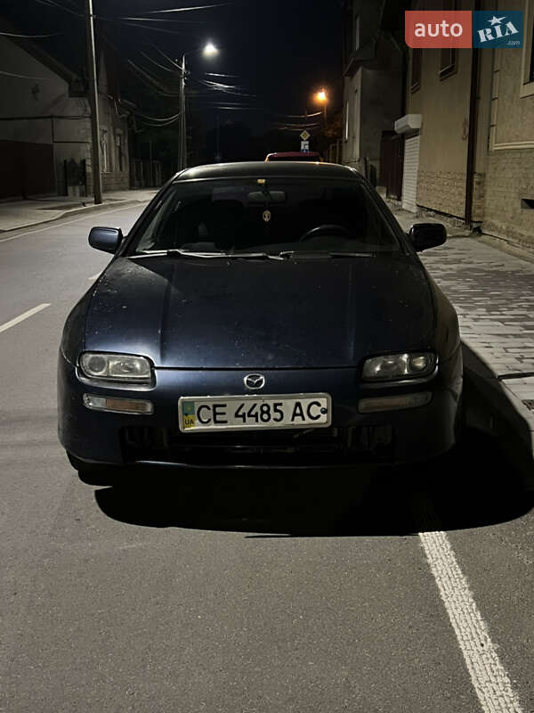 Хетчбек Mazda 323 1998 в Чернівцях