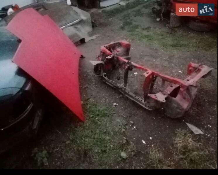 Хетчбек Mazda 323 1993 в Хмельницькому