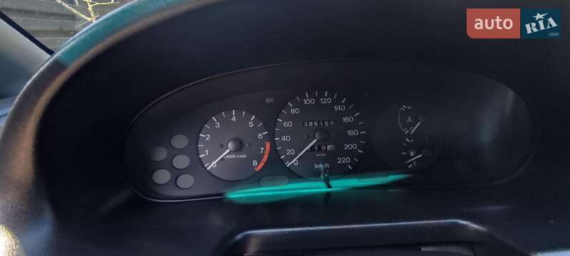 Хэтчбек Mazda 323 1999 в Брюховичах
