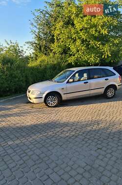 Хэтчбек Mazda 323 1999 в 