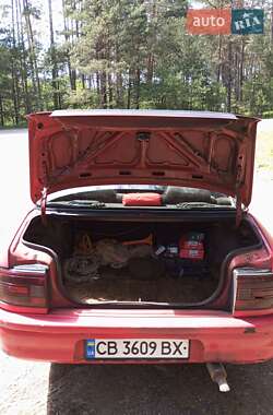 Седан Mazda 323 1994 в 