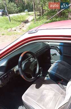 Седан Mazda 323 1994 в 