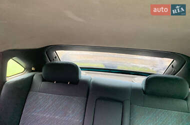 Хэтчбек Mazda 323 1998 в 