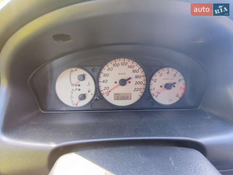 Седан Mazda 323 2003 в Одессе