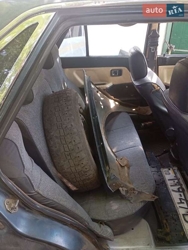 Хетчбек Mazda 323 1988 в Брусилові