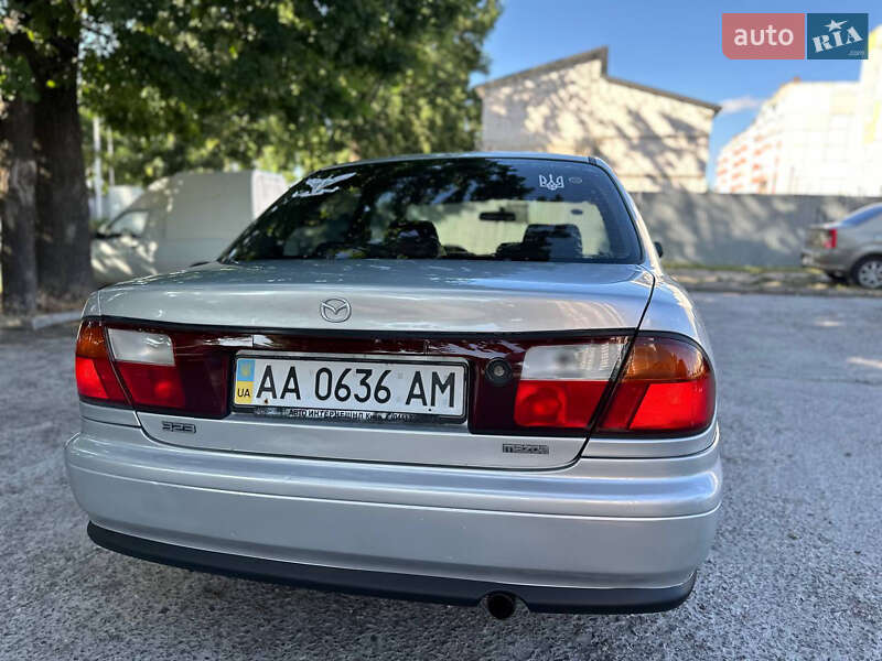 Седан Mazda 323 1998 в Белой Церкви