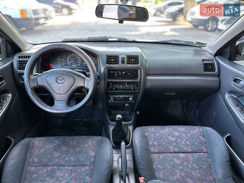 Седан Mazda 323 1998 в Белой Церкви