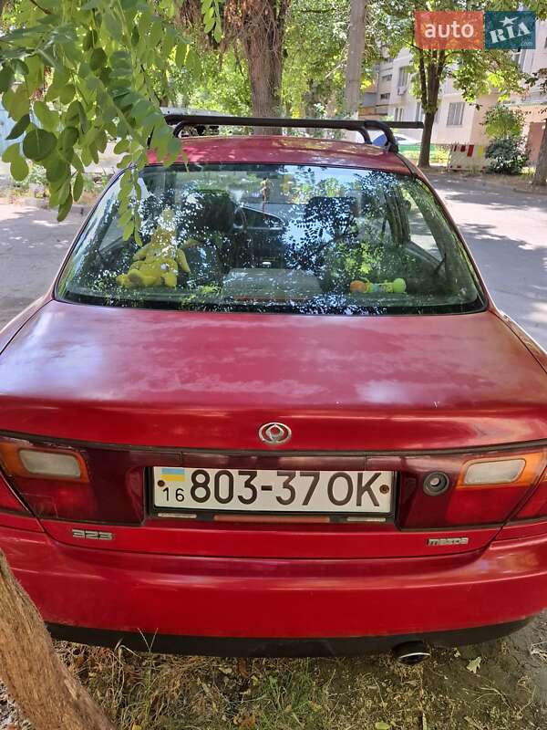 Седан Mazda 323 1996 в Одессе