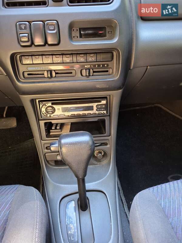 Седан Mazda 323 1996 в Одессе