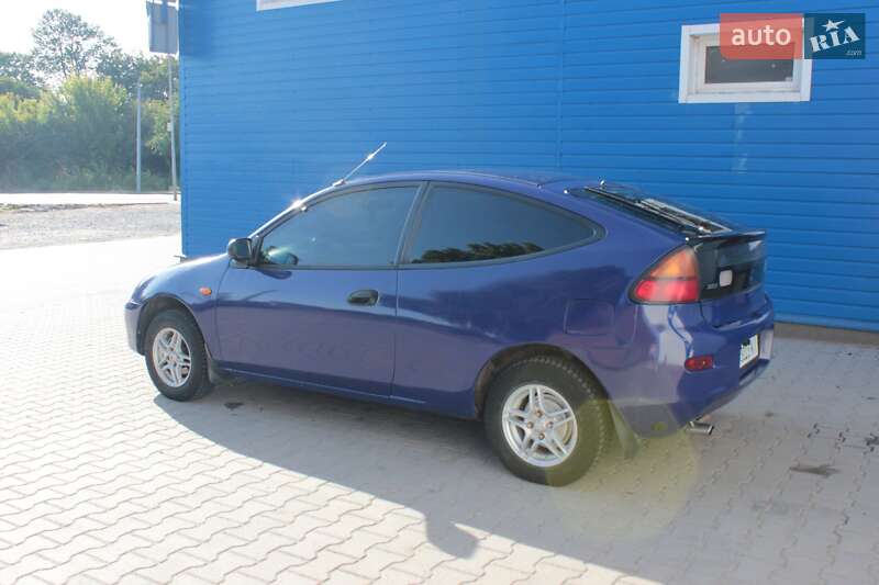 Хэтчбек Mazda 323 1995 в Виннице